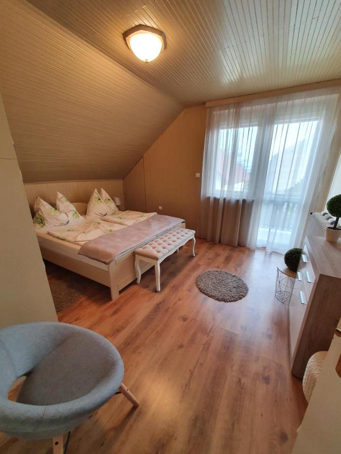 Apartman Ilike Balatonfured Bagian luar foto